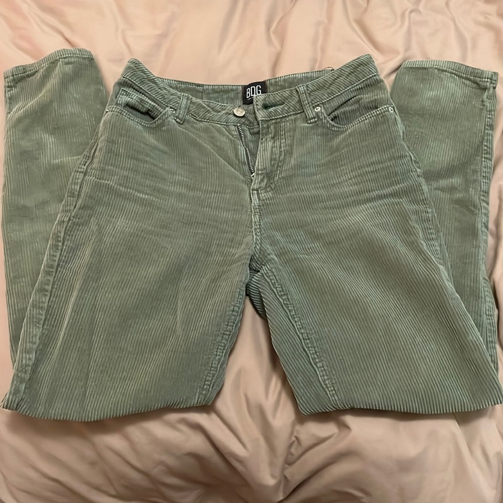 BDG URBAN OUTFITTERS Corduroy mom jeans :)